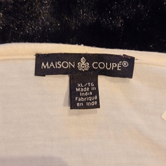 Lightweight Statement Pattern Tee - Picture 2 of 4